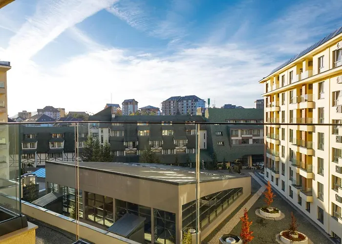 Golden Pine, A Private Apartment In Five Star Hotel