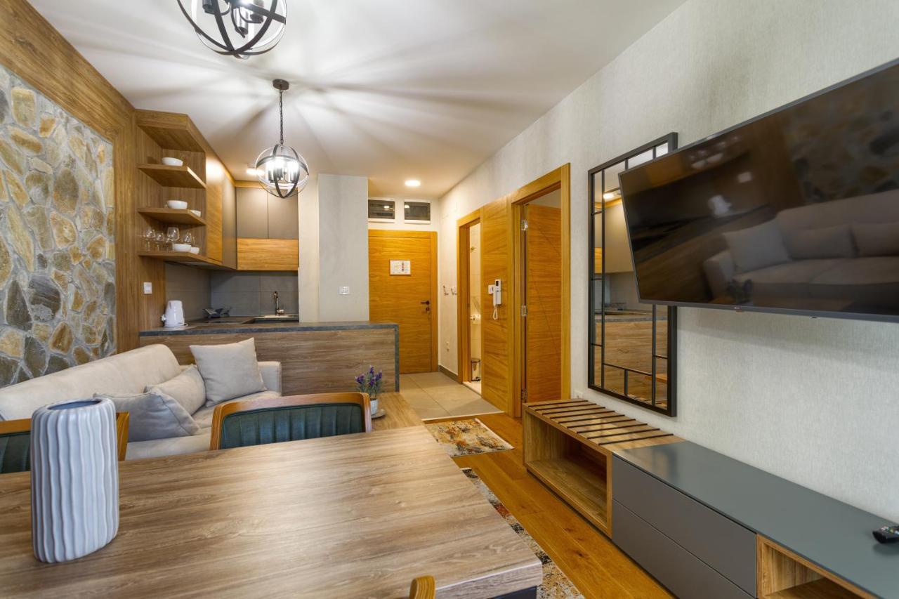 Golden Pine, A Private In Five Star Apartament