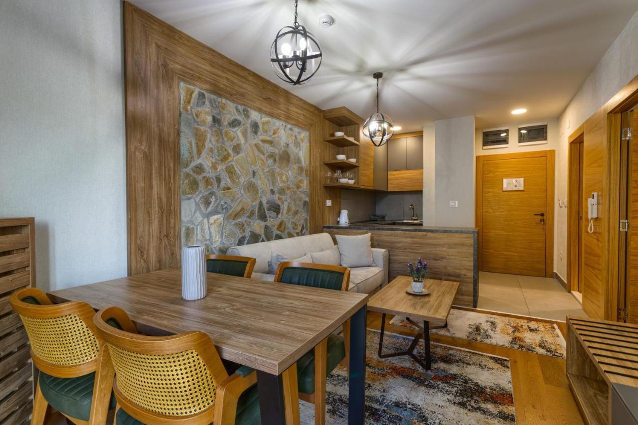 Apartament Golden Pine, A Private In Five Star *