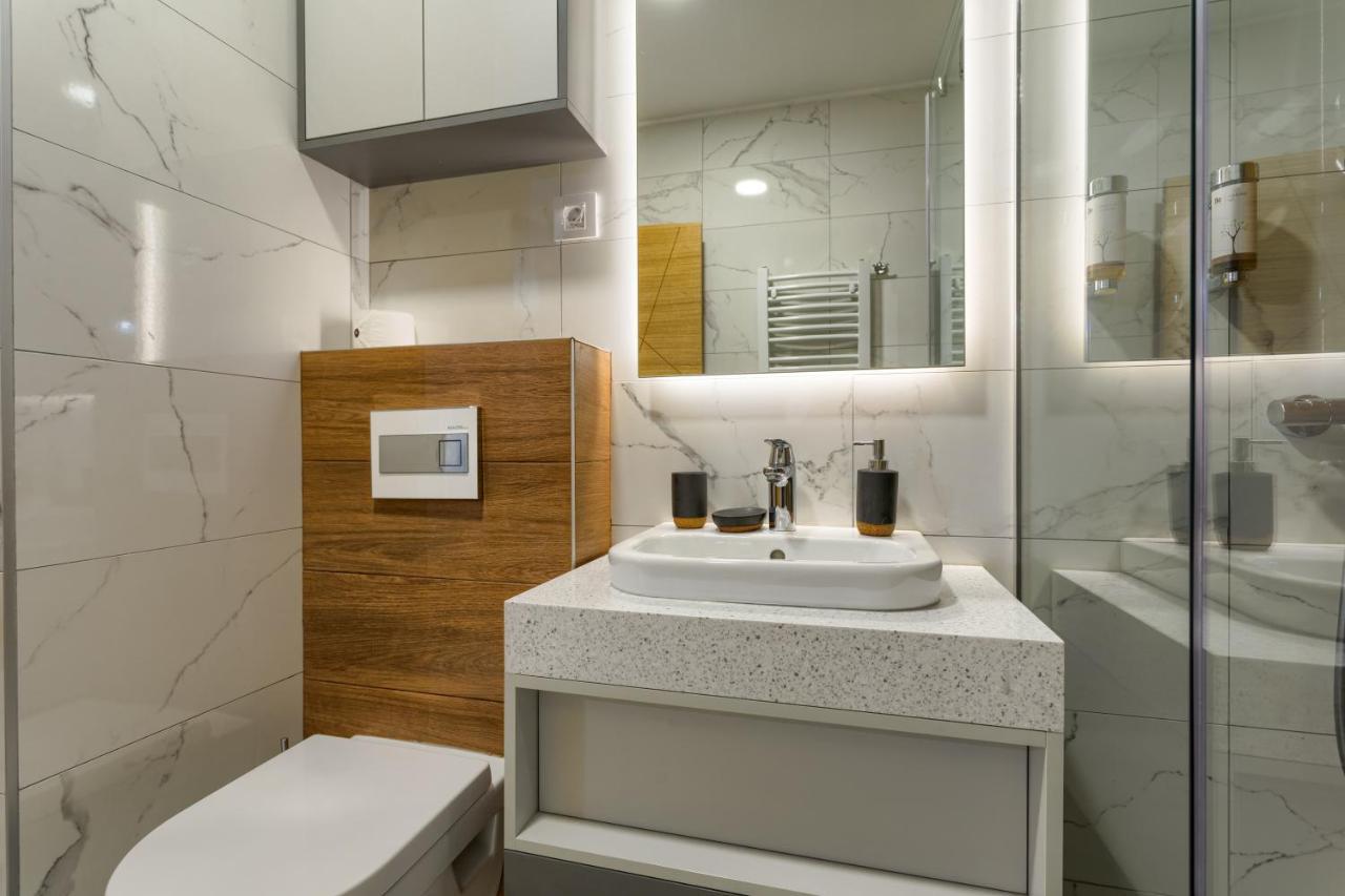 Golden Pine, A Private In Five Star * Златибор